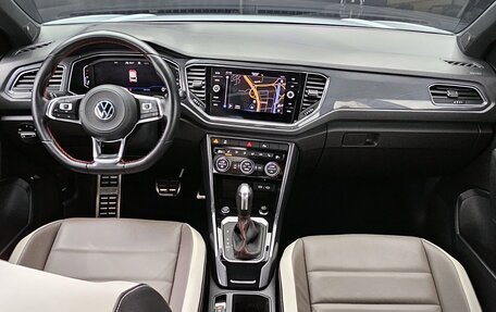 Volkswagen T-Roc I, 2022 год, 1 820 000 рублей, 7 фотография