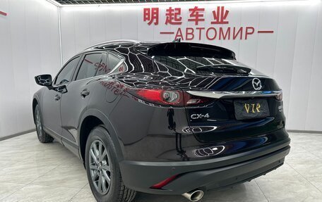 Mazda CX-4, 2023 год, 2 170 000 рублей, 5 фотография