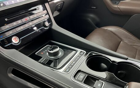 Jaguar F-Pace, 2016 год, 3 200 000 рублей, 15 фотография