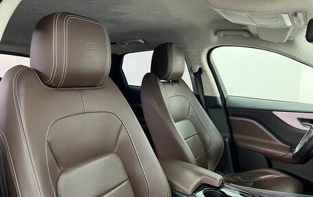 Jaguar F-Pace, 2016 год, 3 200 000 рублей, 14 фотография