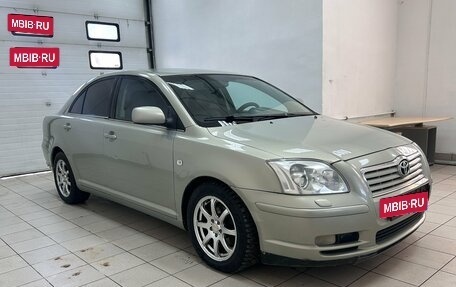 Toyota Avensis III рестайлинг, 2005 год, 700 000 рублей, 2 фотография