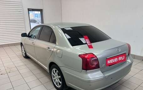Toyota Avensis III рестайлинг, 2005 год, 700 000 рублей, 4 фотография