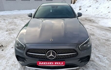 Mercedes-Benz E-Класс, 2021 год, 5 000 000 рублей, 5 фотография