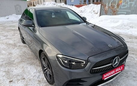 Mercedes-Benz E-Класс, 2021 год, 5 000 000 рублей, 4 фотография