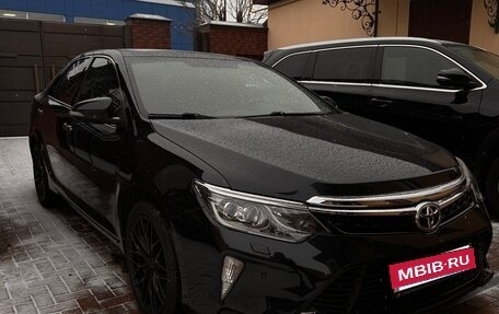Toyota Camry, 2017 год, 2 150 000 рублей, 2 фотография