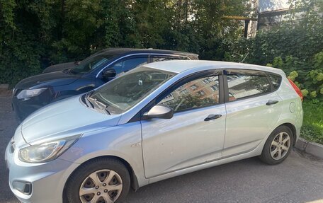 Hyundai Solaris II рестайлинг, 2012 год, 685 000 рублей, 2 фотография