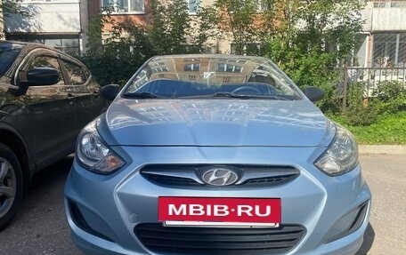 Hyundai Solaris II рестайлинг, 2012 год, 685 000 рублей, 5 фотография