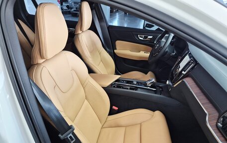 Volvo V60 Cross Country II, 2025 год, 5 900 000 рублей, 6 фотография