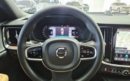 Volvo V60 Cross Country II, 2025 год, 5 900 000 рублей, 9 фотография