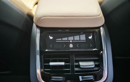 Volvo V60 Cross Country II, 2025 год, 5 900 000 рублей, 13 фотография