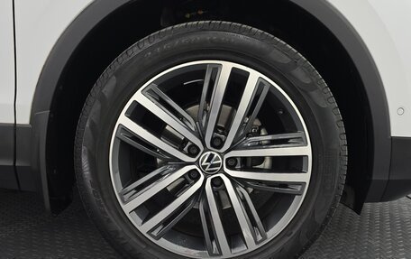 Volkswagen Tiguan II, 2023 год, 3 320 000 рублей, 5 фотография