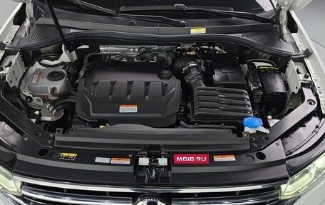 Volkswagen Tiguan II, 2023 год, 3 320 000 рублей, 6 фотография