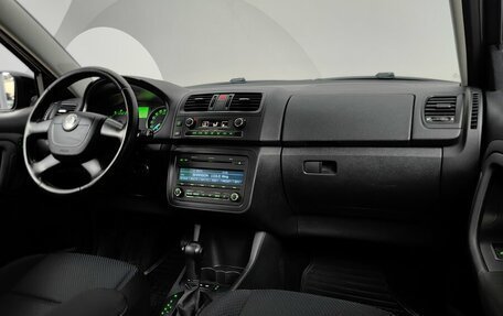 Skoda Fabia II, 2010 год, 799 000 рублей, 13 фотография