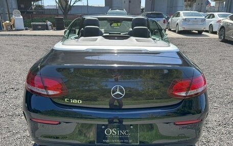 Mercedes-Benz C-Класс, 2017 год, 1 900 000 рублей, 10 фотография