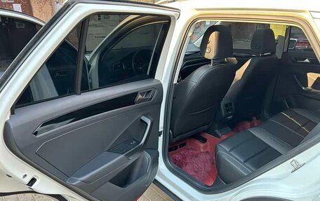 Volkswagen T-Roc I, 2023 год, 1 587 125 рублей, 11 фотография