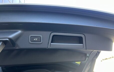 Land Rover Range Rover Velar I, 2018 год, 3 600 000 рублей, 12 фотография