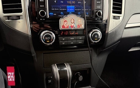 Mitsubishi Pajero IV, 2014 год, 2 950 000 рублей, 22 фотография