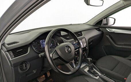 Skoda Octavia, 2017 год, 1 995 000 рублей, 16 фотография