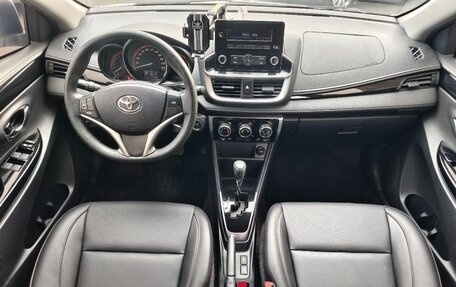 Toyota Yaris XP150 рестайлинг, 2022 год, 1 390 000 рублей, 8 фотография