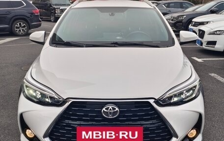 Toyota Yaris XP150 рестайлинг, 2022 год, 1 390 000 рублей, 2 фотография
