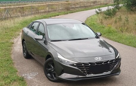 Hyundai Elantra, 2023 год, 1 890 000 рублей, 3 фотография