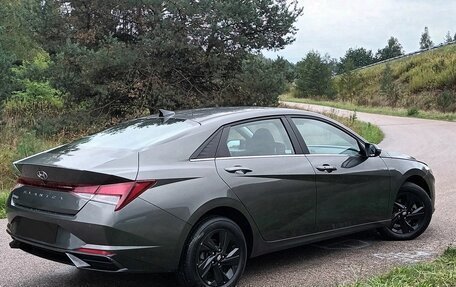 Hyundai Elantra, 2023 год, 1 890 000 рублей, 14 фотография