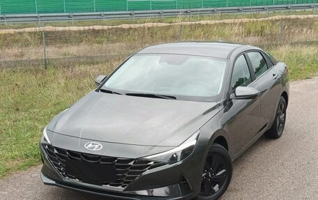 Hyundai Elantra, 2023 год, 1 890 000 рублей, 10 фотография