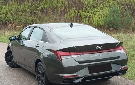 Hyundai Elantra, 2023 год, 1 890 000 рублей, 15 фотография