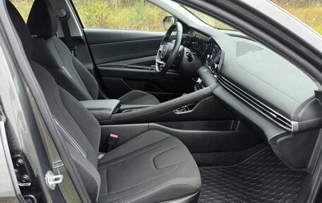 Hyundai Elantra, 2023 год, 1 890 000 рублей, 18 фотография