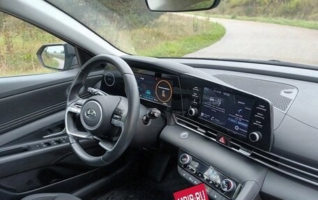 Hyundai Elantra, 2023 год, 1 890 000 рублей, 19 фотография