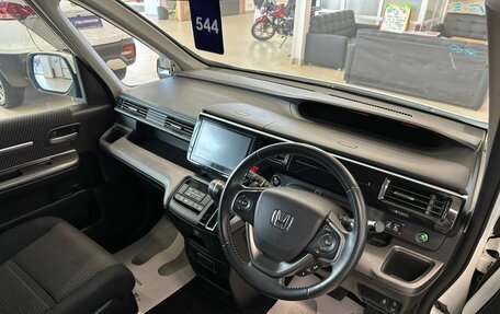 Honda Stepwgn IV, 2016 год, 1 869 000 рублей, 11 фотография