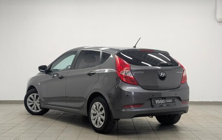 Hyundai Solaris II рестайлинг, 2015 год, 1 045 000 рублей, 21 фотография