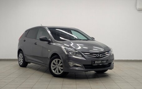 Hyundai Solaris II рестайлинг, 2015 год, 1 045 000 рублей, 25 фотография