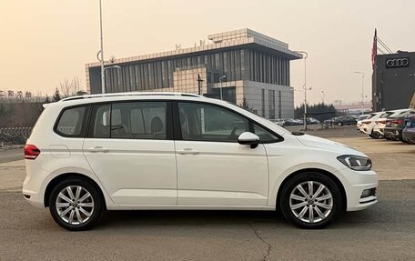 Volkswagen Touran III, 2023 год, 1 578 125 рублей, 4 фотография