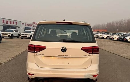 Volkswagen Touran III, 2023 год, 1 578 125 рублей, 6 фотография