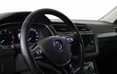 Volkswagen Tiguan II, 2017 год, 2 519 990 рублей, 9 фотография