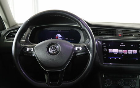 Volkswagen Tiguan II, 2017 год, 2 519 990 рублей, 10 фотография