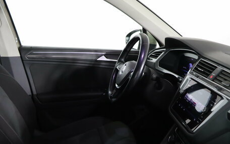 Volkswagen Tiguan II, 2017 год, 2 519 990 рублей, 14 фотография