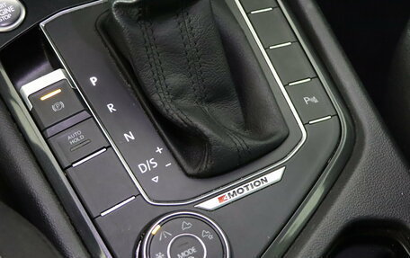 Volkswagen Tiguan II, 2017 год, 2 519 990 рублей, 21 фотография