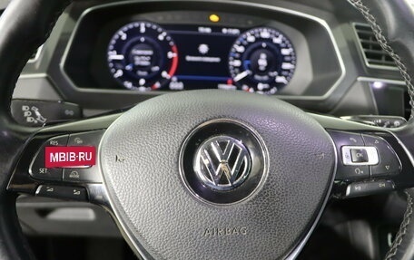 Volkswagen Tiguan II, 2017 год, 2 519 990 рублей, 11 фотография