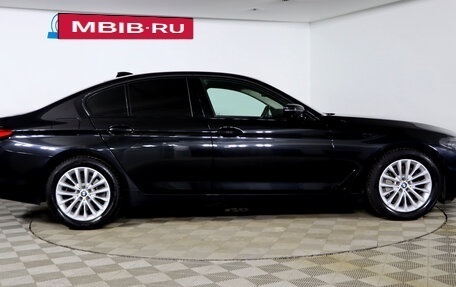 BMW 5 серия, 2018 год, 3 369 990 рублей, 4 фотография