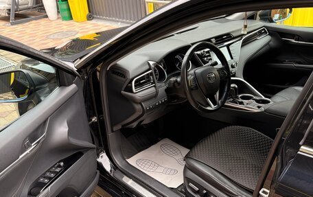 Toyota Camry, 2020 год, 2 900 000 рублей, 10 фотография