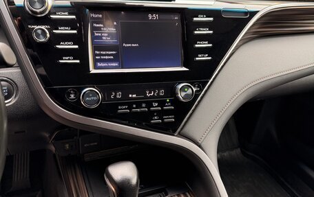 Toyota Camry, 2020 год, 2 900 000 рублей, 11 фотография