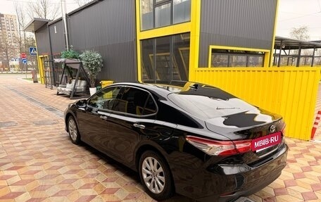 Toyota Camry, 2020 год, 2 900 000 рублей, 8 фотография
