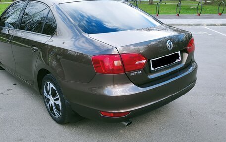 Volkswagen Jetta VI, 2012 год, 1 200 000 рублей, 2 фотография