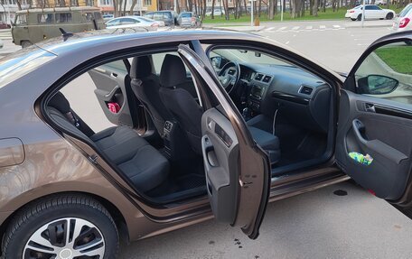 Volkswagen Jetta VI, 2012 год, 1 200 000 рублей, 18 фотография