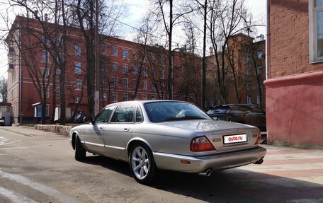 Jaguar XJR III (X350), 1999 год, 2 000 000 рублей, 7 фотография