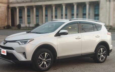 Toyota RAV4, 2016 год, 2 330 000 рублей, 6 фотография
