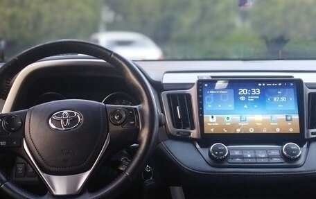 Toyota RAV4, 2016 год, 2 330 000 рублей, 12 фотография