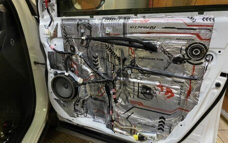 Toyota RAV4, 2016 год, 2 330 000 рублей, 17 фотография